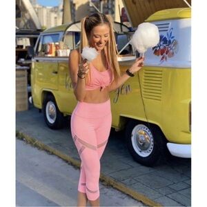 Alo Yoga Mesmerize Mesh Stripe High Rise Capri Leggings Macaroon Pink Size Small